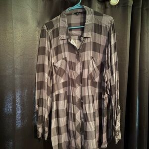 Black and Gray Checkered Shirt